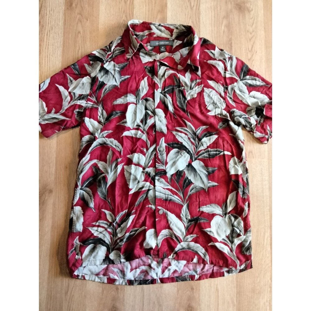Croft‎ And Barrow Men's Red Hawaiian Button Up Shirt Size Medium